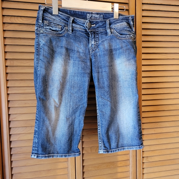 Silver Jeans "Carmen Rose Bermuda" - Picture 2 of 7